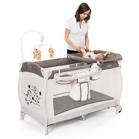 HAUCK – Cuna de viaje para bebé BabyCenter Zoo – Incluye elevador para recién nacidos, cambiador, movil musical, cesta portapañales, ruedas, colchón, bolsa de transporte