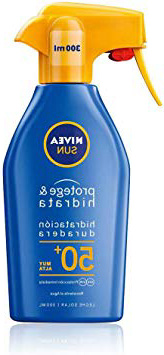 NIVEA SUN Protege & Hidrata Spray Solar FP50+ (1 x 300 ml), protector hidratante y resistente al agua con protección UVA/UVB, protección solar muy alta en formato pistola
