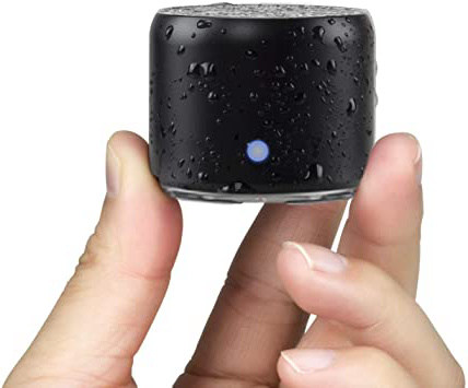con Estuche de Transporte, EWA Mini Altavoz portátil Bluetooth Ducha Inalámbrico Extra Bass, Impermeable IP67, con 12 Horas de Reproducción Lectura Senderismo Playa y Viajes (Negro)
