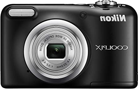 Nikon COOLPIX A10 Cámara compacta de 16.1MP con estuche de regalo + extras (objetivo Nikkor con zoom óptico 5x, grabación de vídeo HD, alimentada con pilas AA), Negro