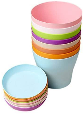 Macetas de plástico coloridas con