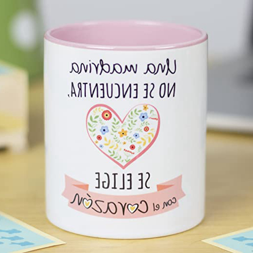 La Mente es Maravillosa - Taza con Frase y dibujo divertido (Una madrina no se encuentra, se elige con el corazón) Taza Regalo Madrina
