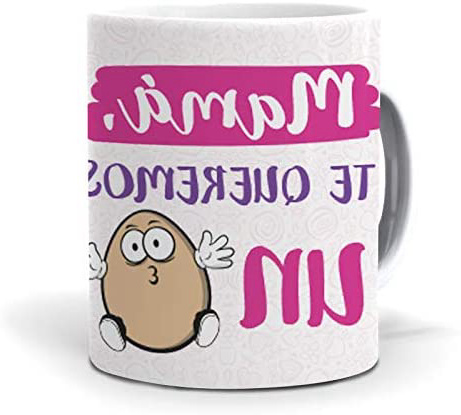 mundohuevo Regalo Madre. Taza Mamá, te Queremos un Huevo Regalo Madre