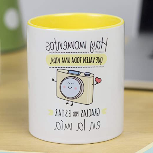 La Mente es Maravillosa - Taza con Frase y dibujo. Regalo original y gracioso (Hay momentos que valen toda una vida, gracias por estar en la mía) Taza Diseño Cámara