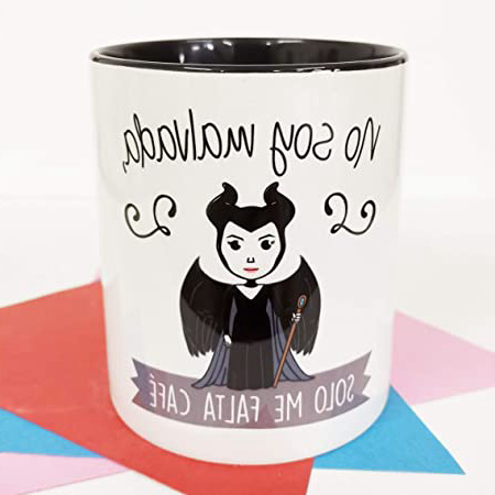 La Mente es Maravillosa - Taza con Frase y dibujo. Regalo original y gracioso (No soy malvada, solo necisito café) Taza película Maléfica